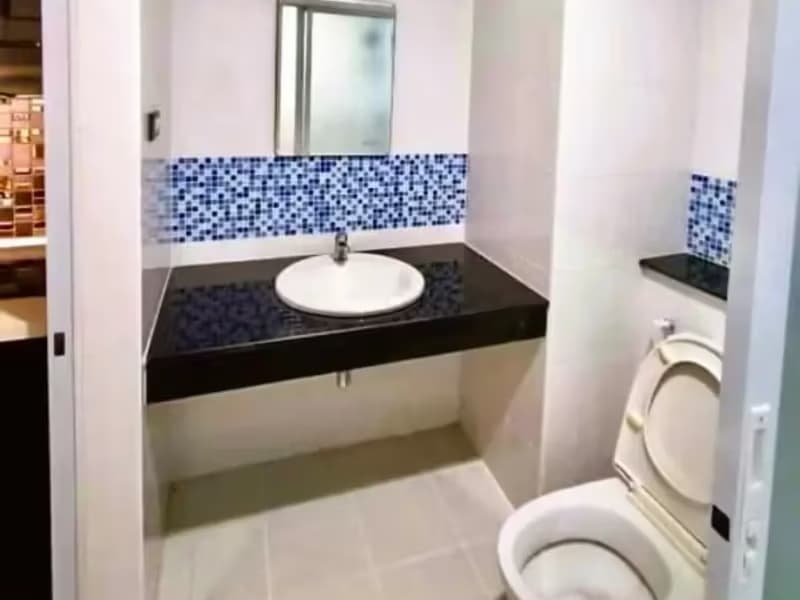 1 Bedroom Condo