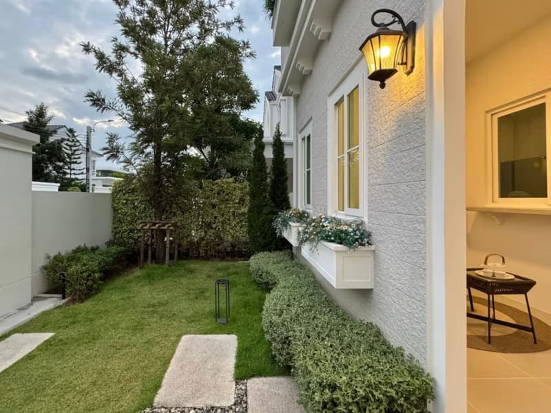 4 Bed House for Rent in Bang Phli