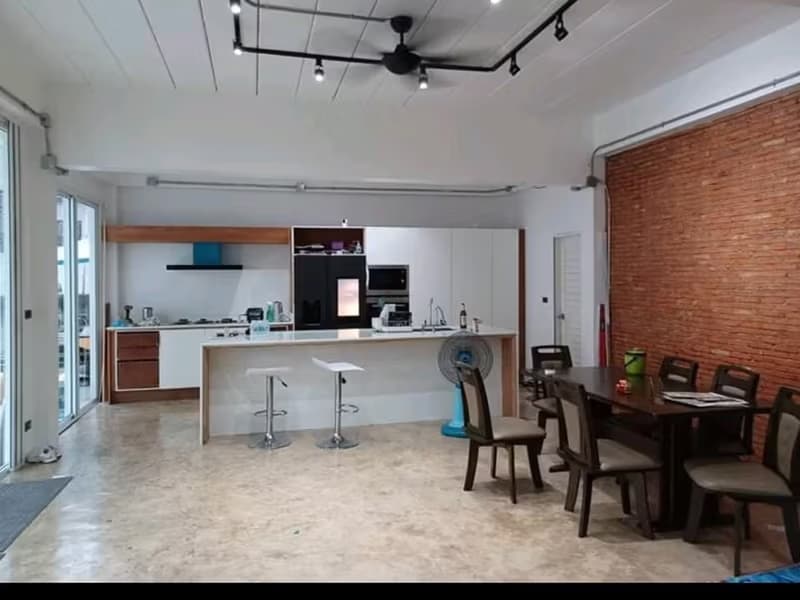 5 Bedroom House for Rent in , Mueang Chiang Mai. - MUE13860