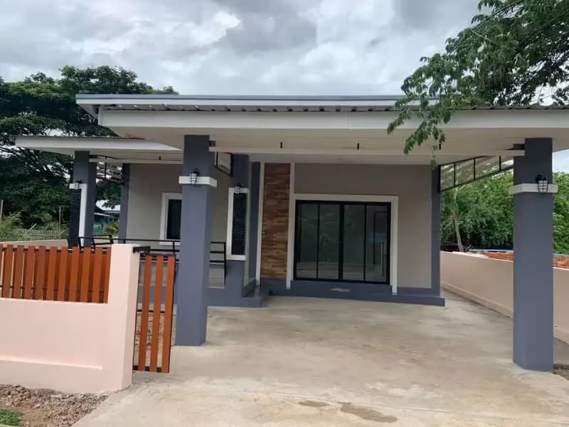 2 Bedroom House