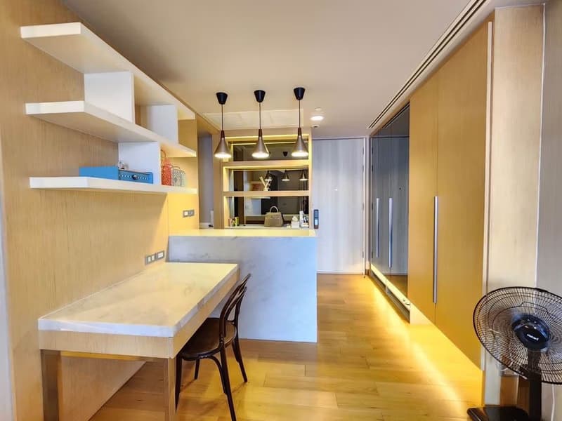 Condo for Rent, Sale at The Lumpini 24