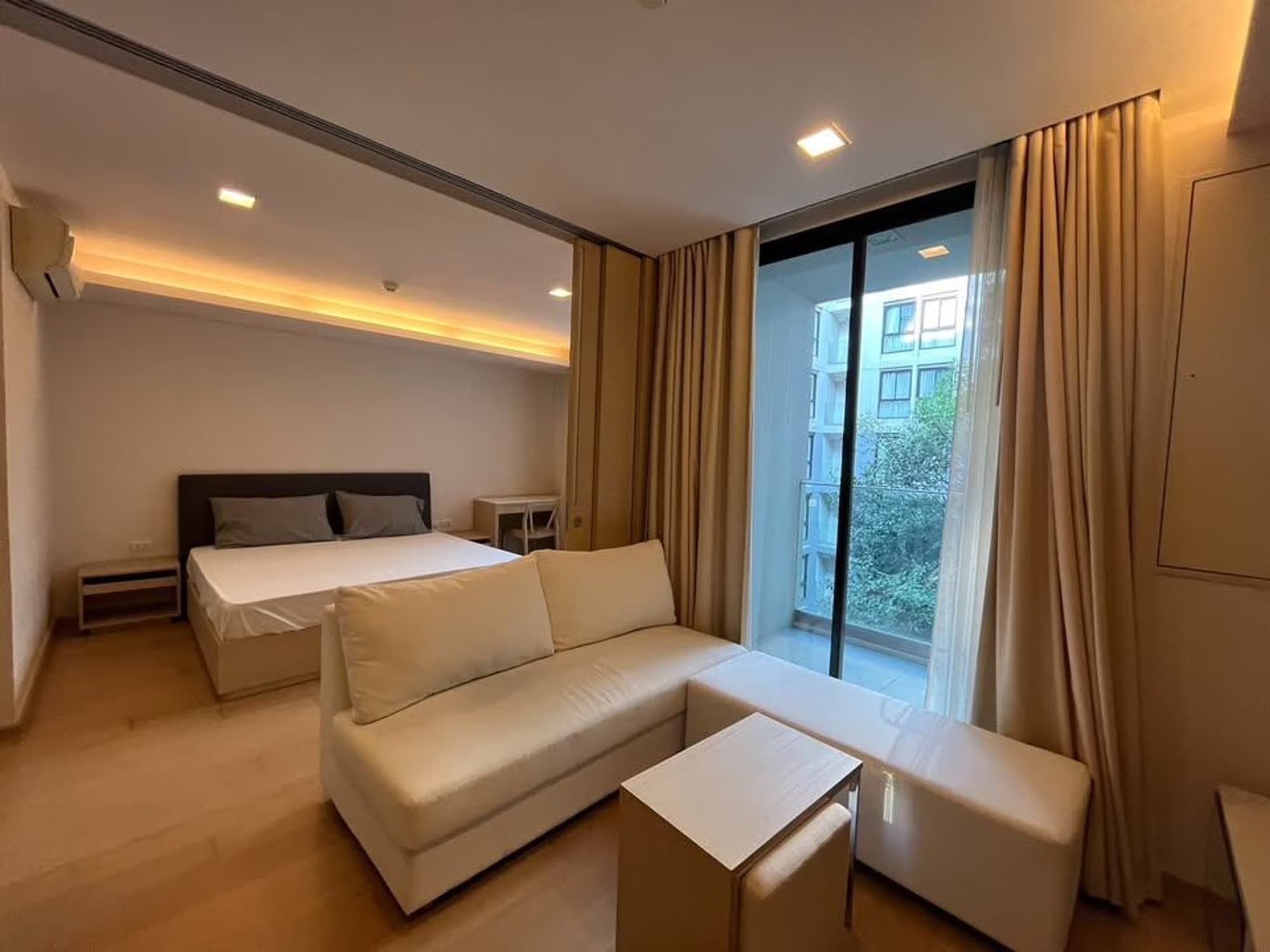 1 Bedroom Condo - Image 1