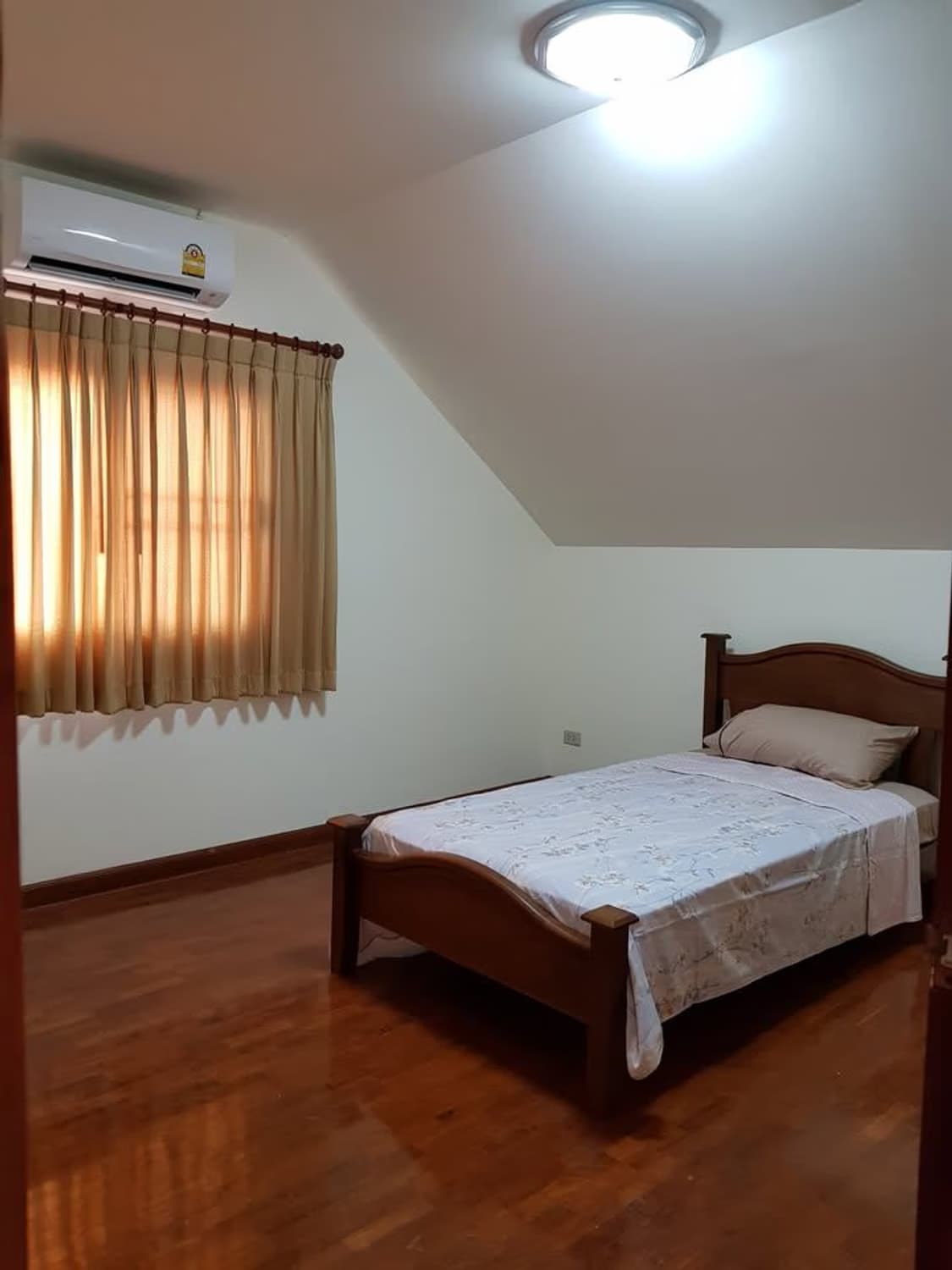 4 Bed House for Sale in Hang Dong - Image 6