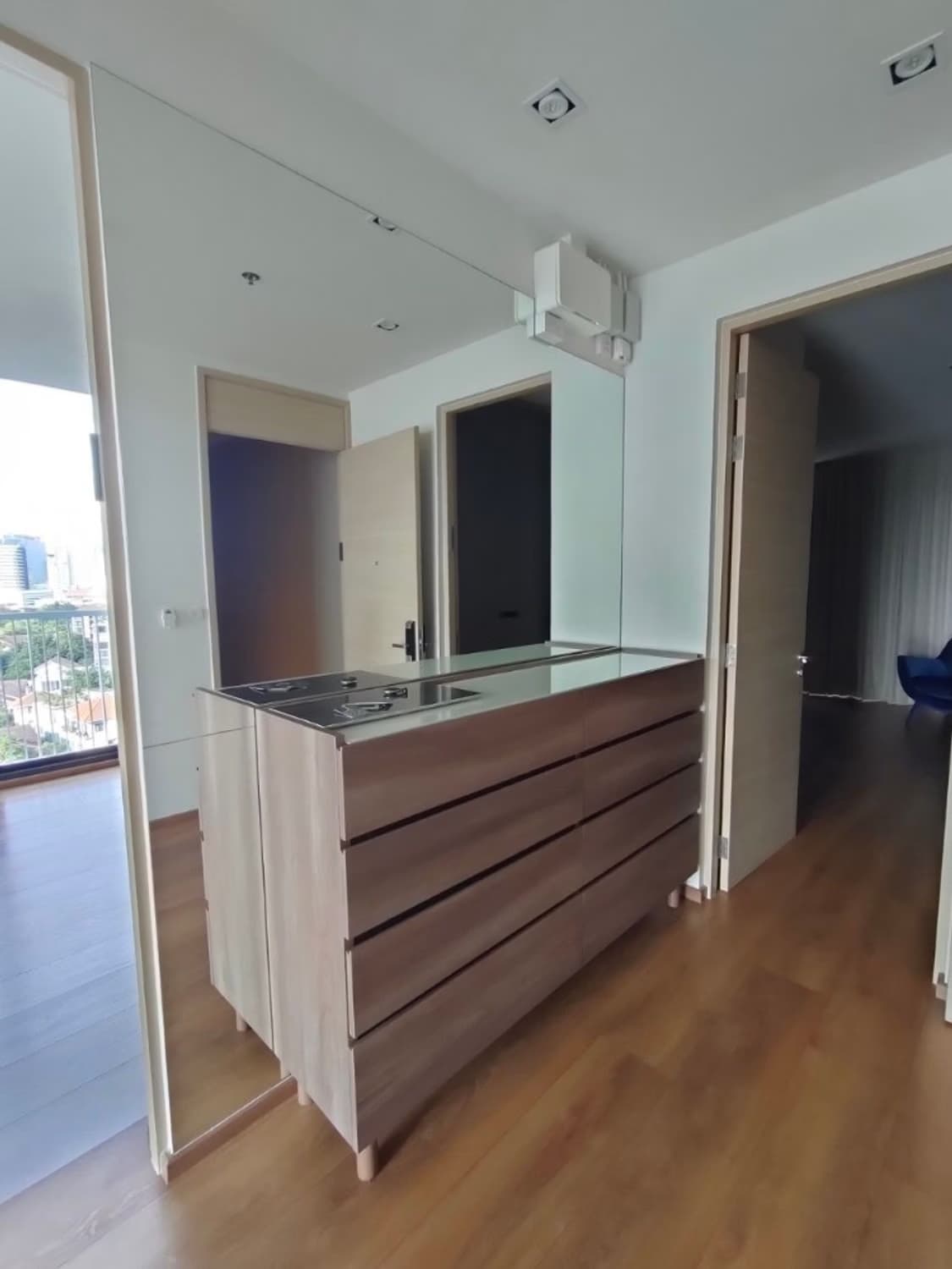 2 Bed Condo for Rent in Khlong Toei - Image 9