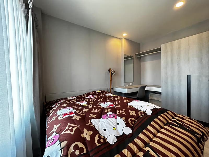 Condo for Sale at Escent Park Ville