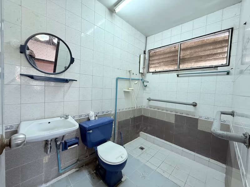 5 Bed House for Sale in San Sai