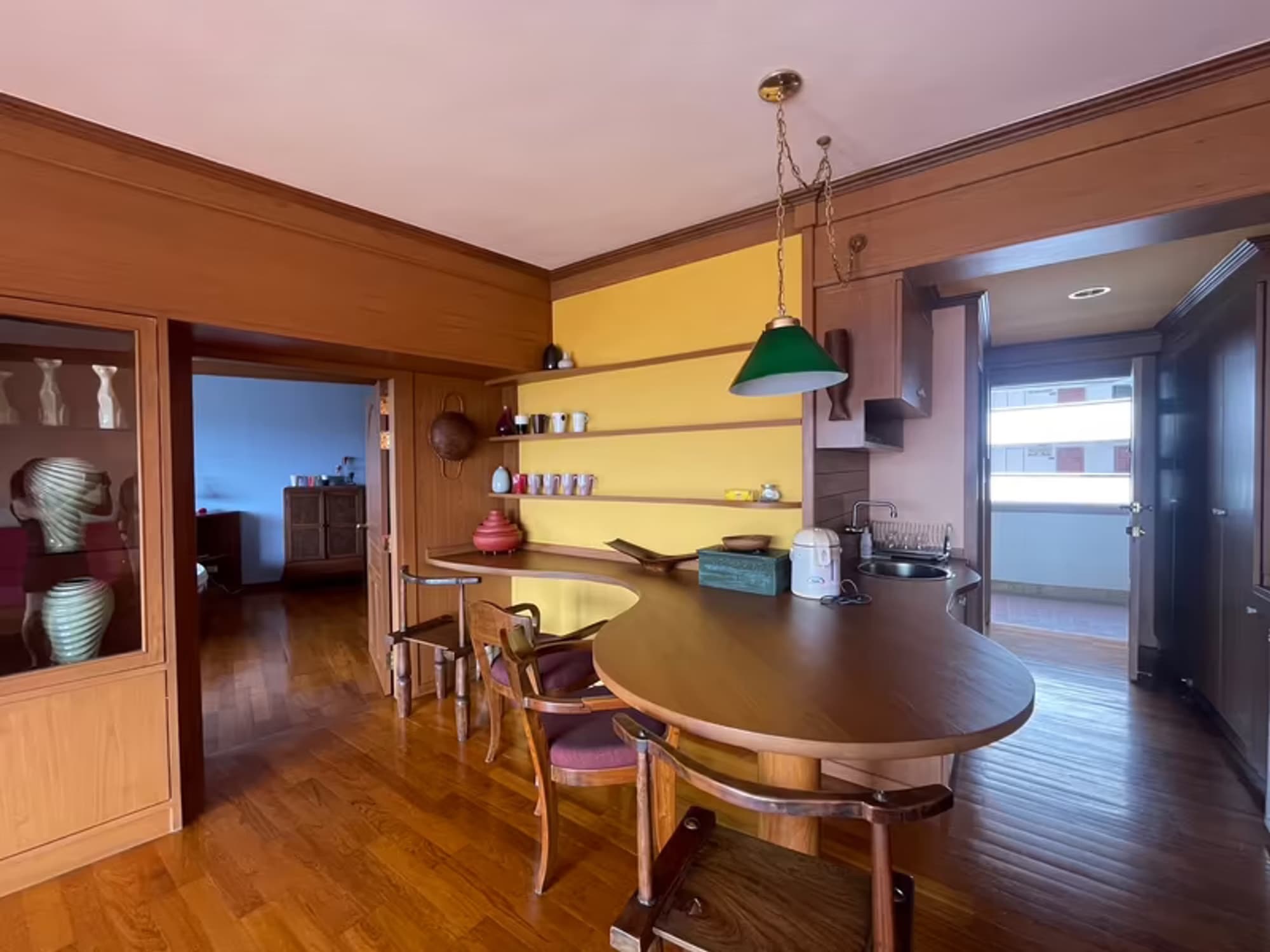 1 Bedroom Condo - Image 1
