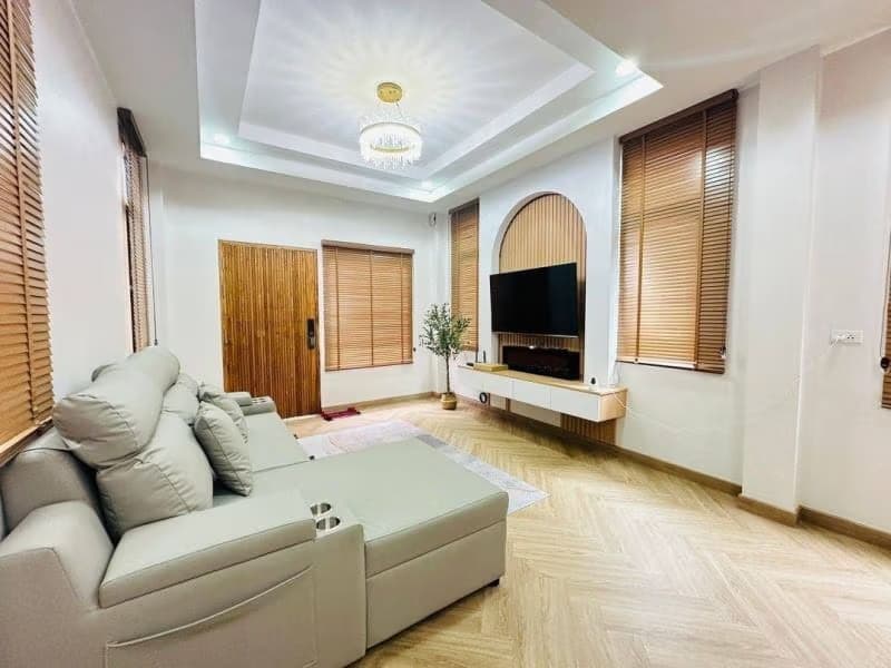 4 Bed House for Rent in Mueang Chiang Mai District