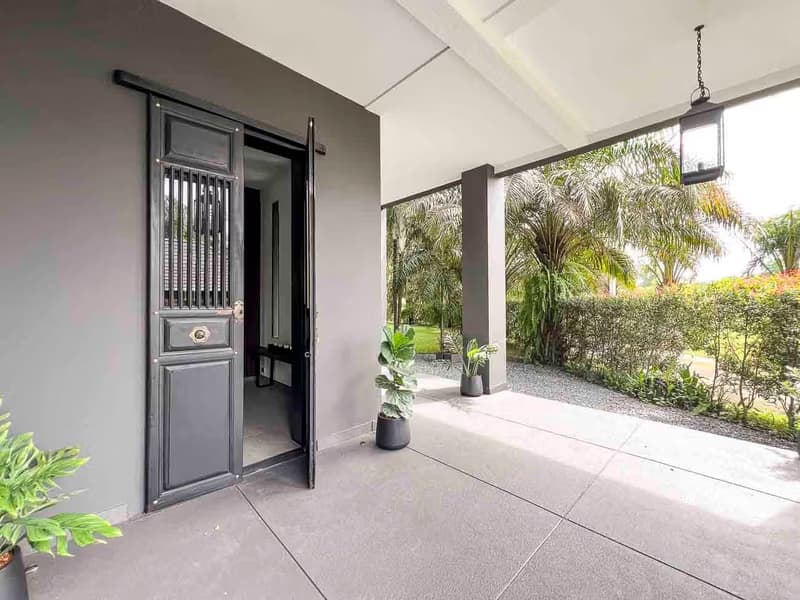 6 Bed House for Sale in Mae Rim District