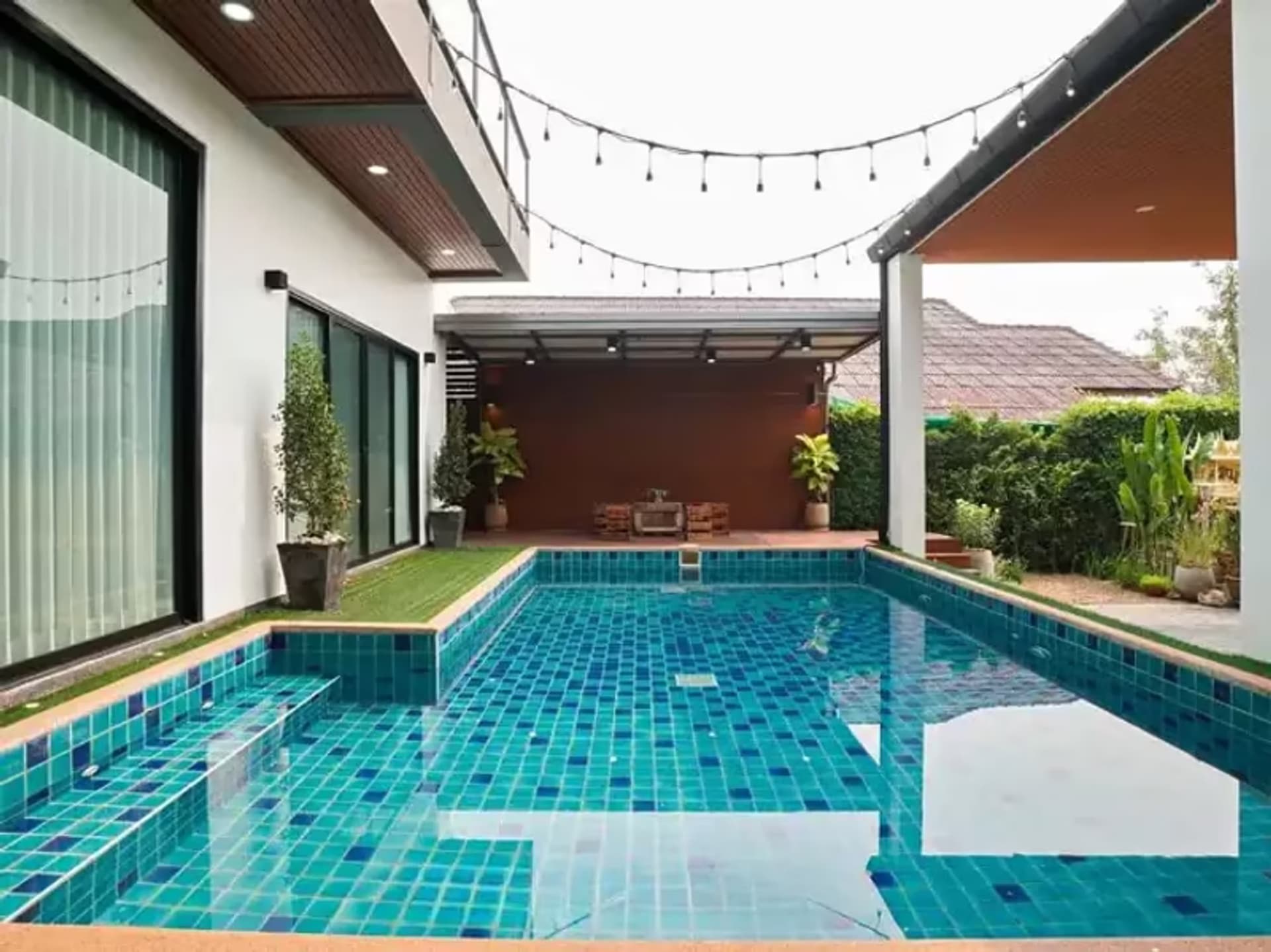 4 Bedroom House - Image 5