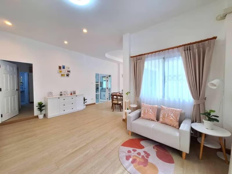 House for Sale in San Phak Wan, Hang Dong.