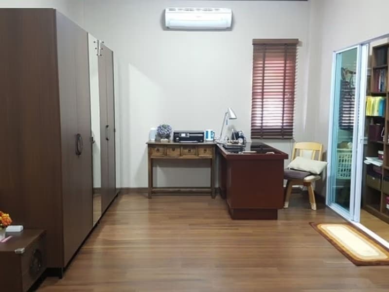5 Bed House for Sale in San Kamphaeng