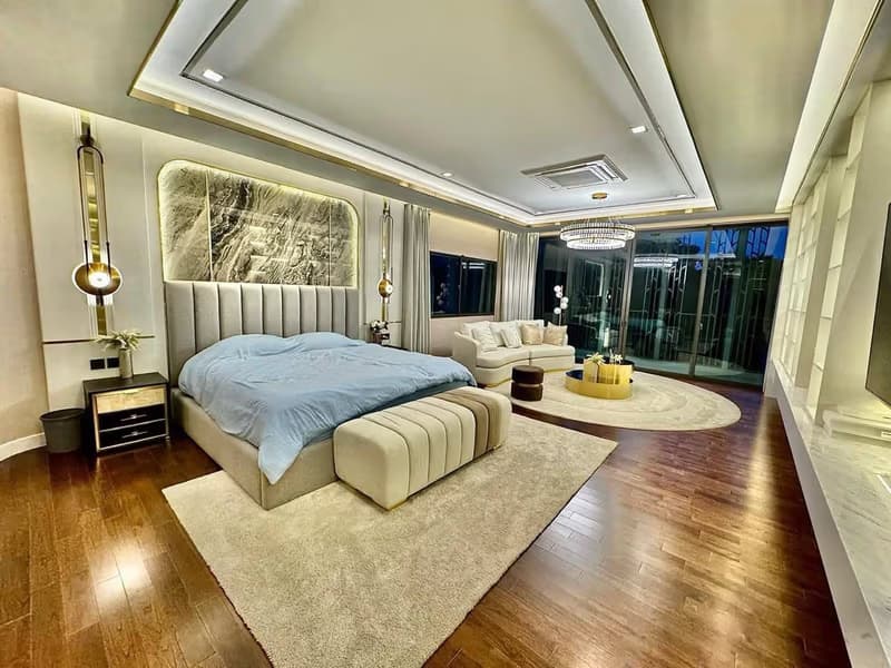 5 Bed House for Sale in Saphan Sung