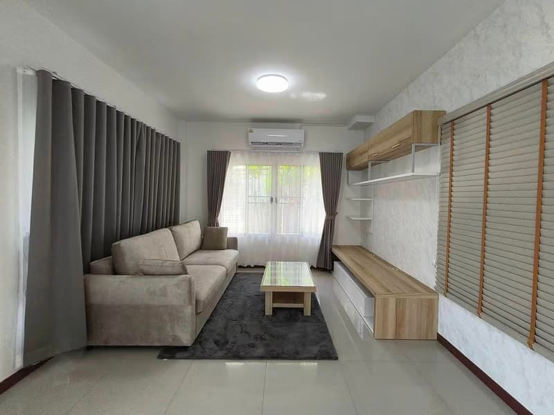 4 Bed House for Rent in Saraphi
