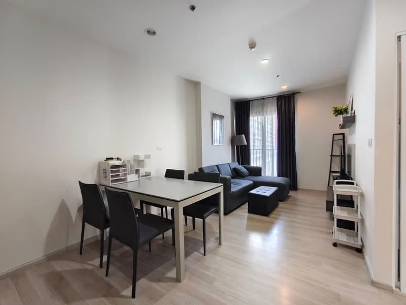 2 Bed Condo for Rent in Huai Khwang