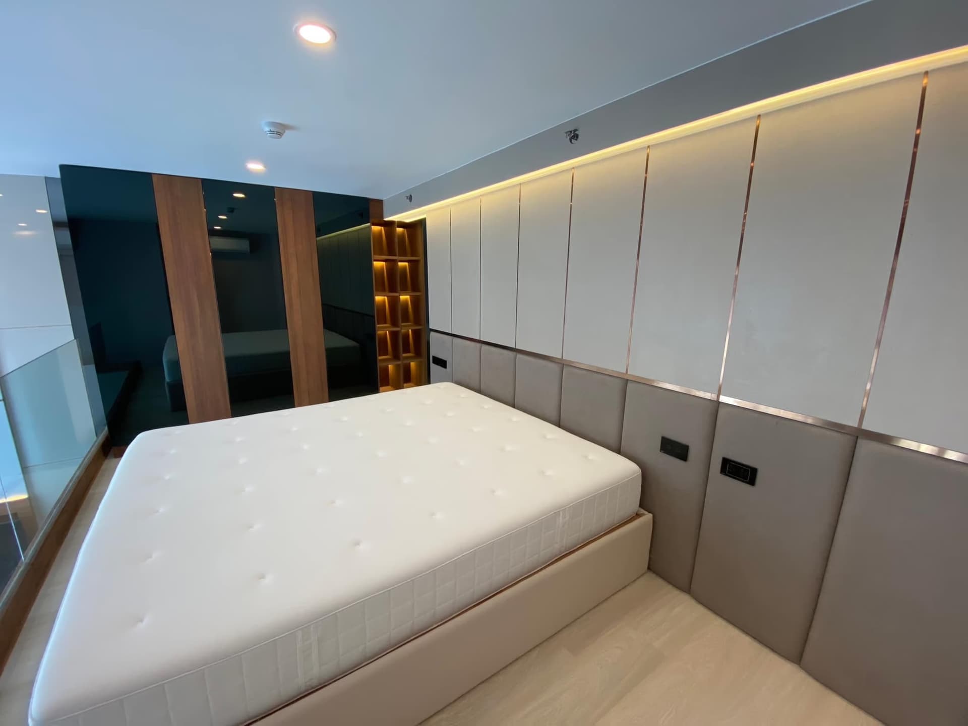 1 ห้องนอน Condo สำหรับ ขาย ใกล้ Chong Nonsi BTS - Image 3