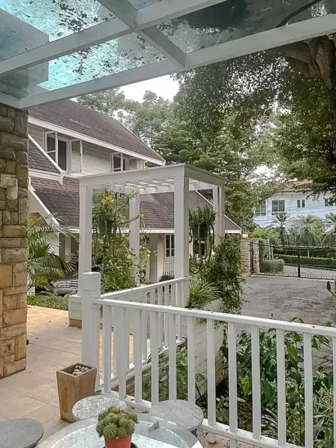5 Bedroom House - Image 4