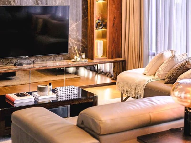 2 Bed Condo for Rent and Sale  Near Makkasan ARL