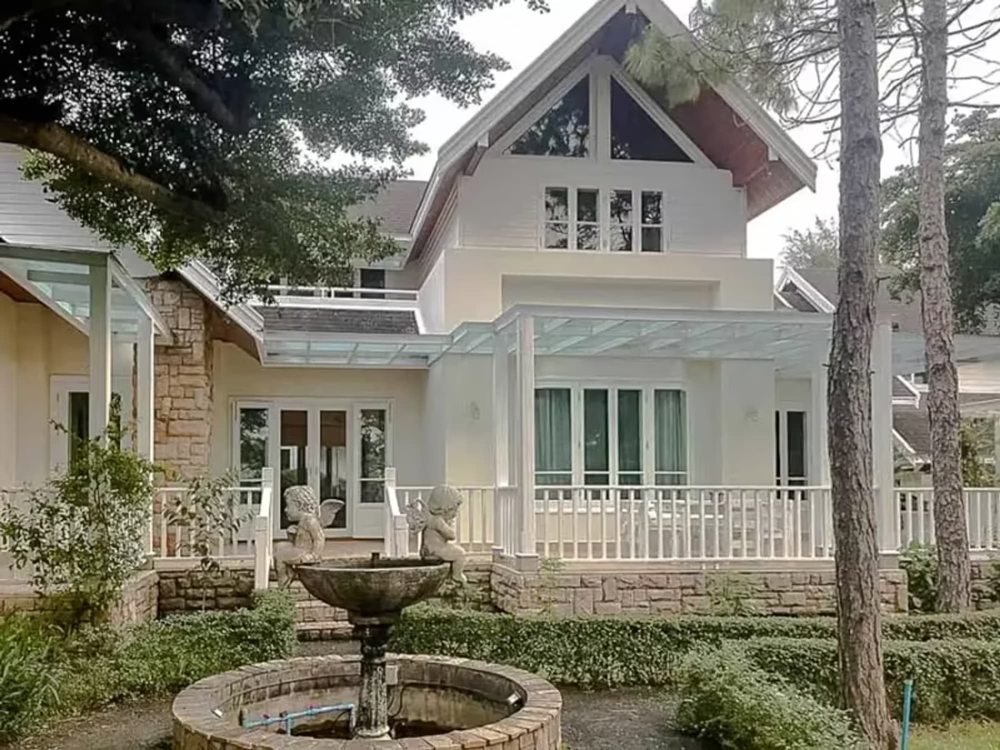 5 Bedroom House - Image 3