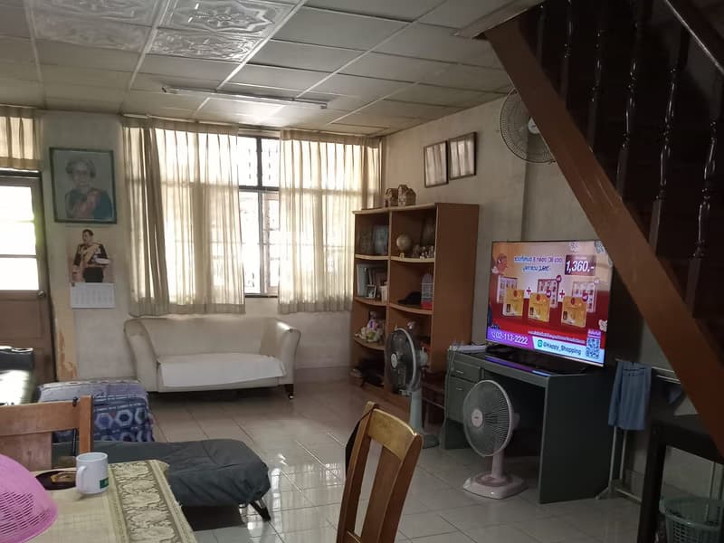 3 Bed Townhouse for Sale in Phra Khanong