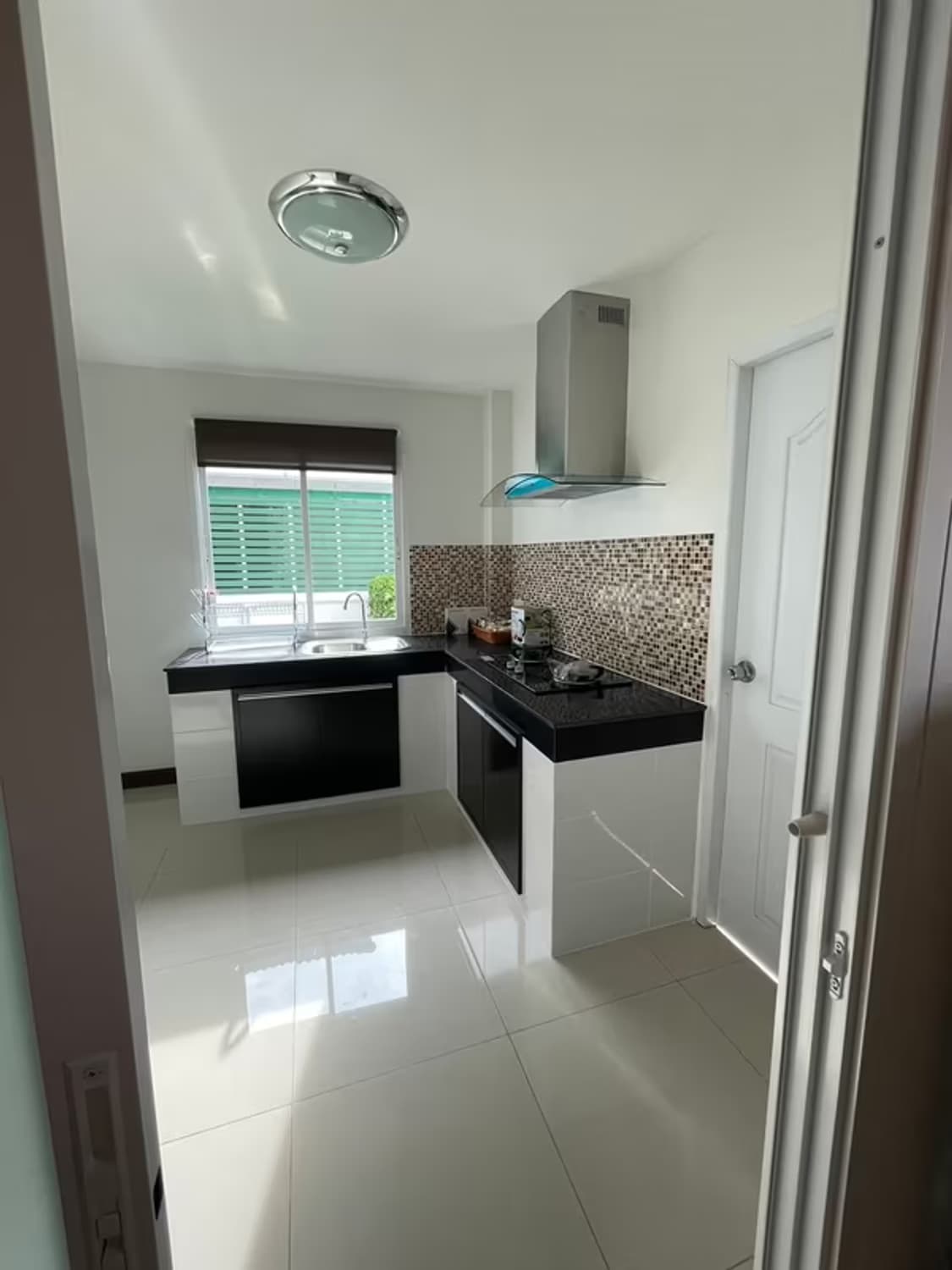 3 Bedroom House - Image 10