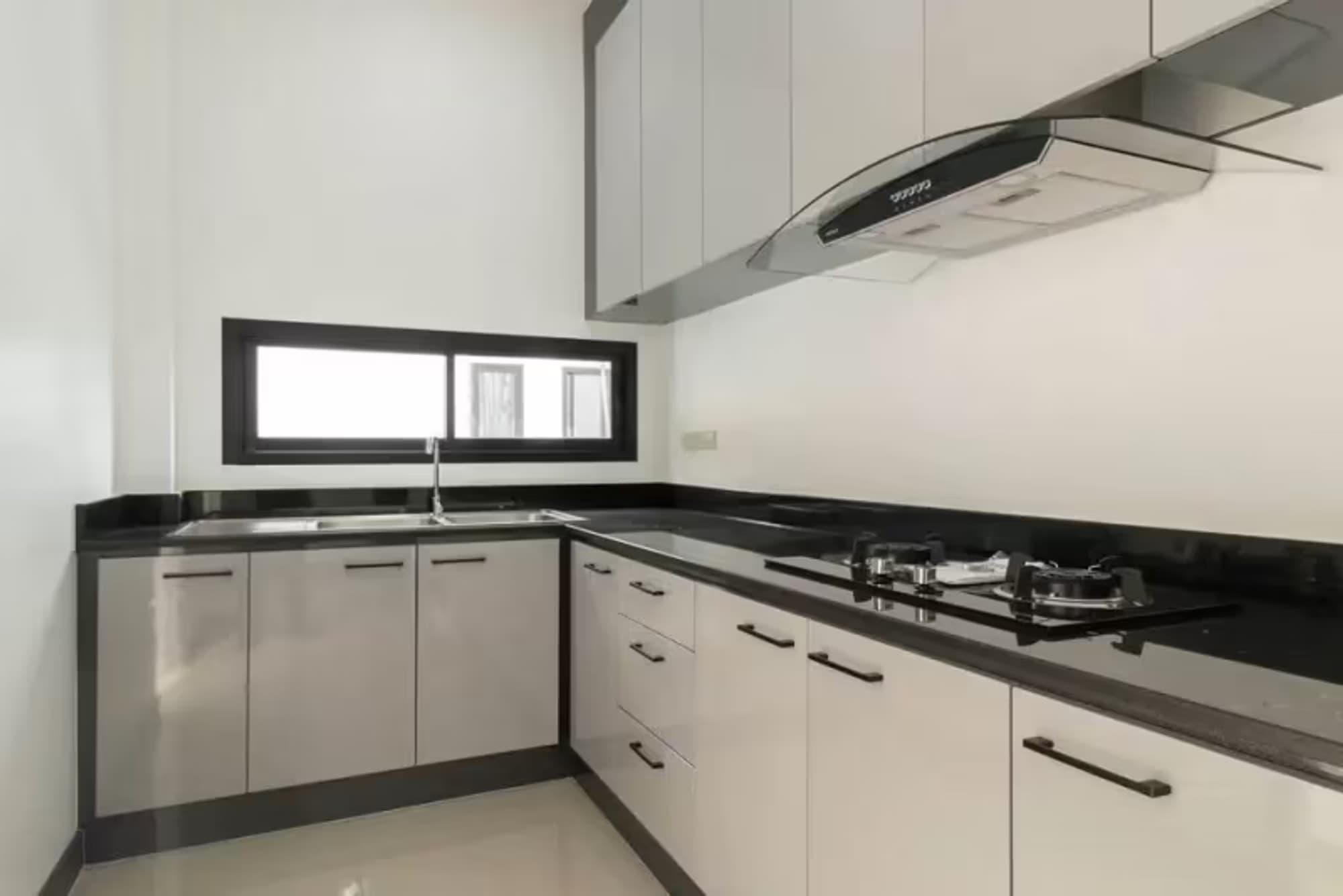 3 Bedroom House - Image 11