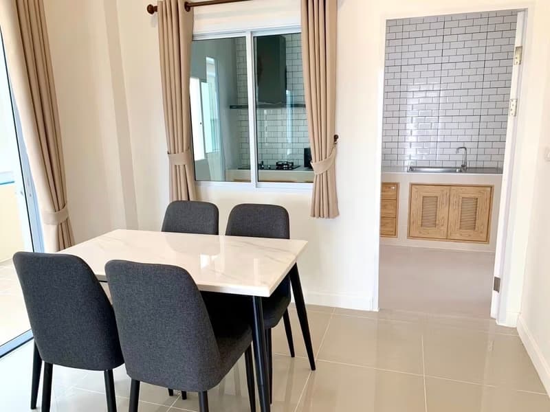 4 Bed House for Rent and Sale in Hang Dong