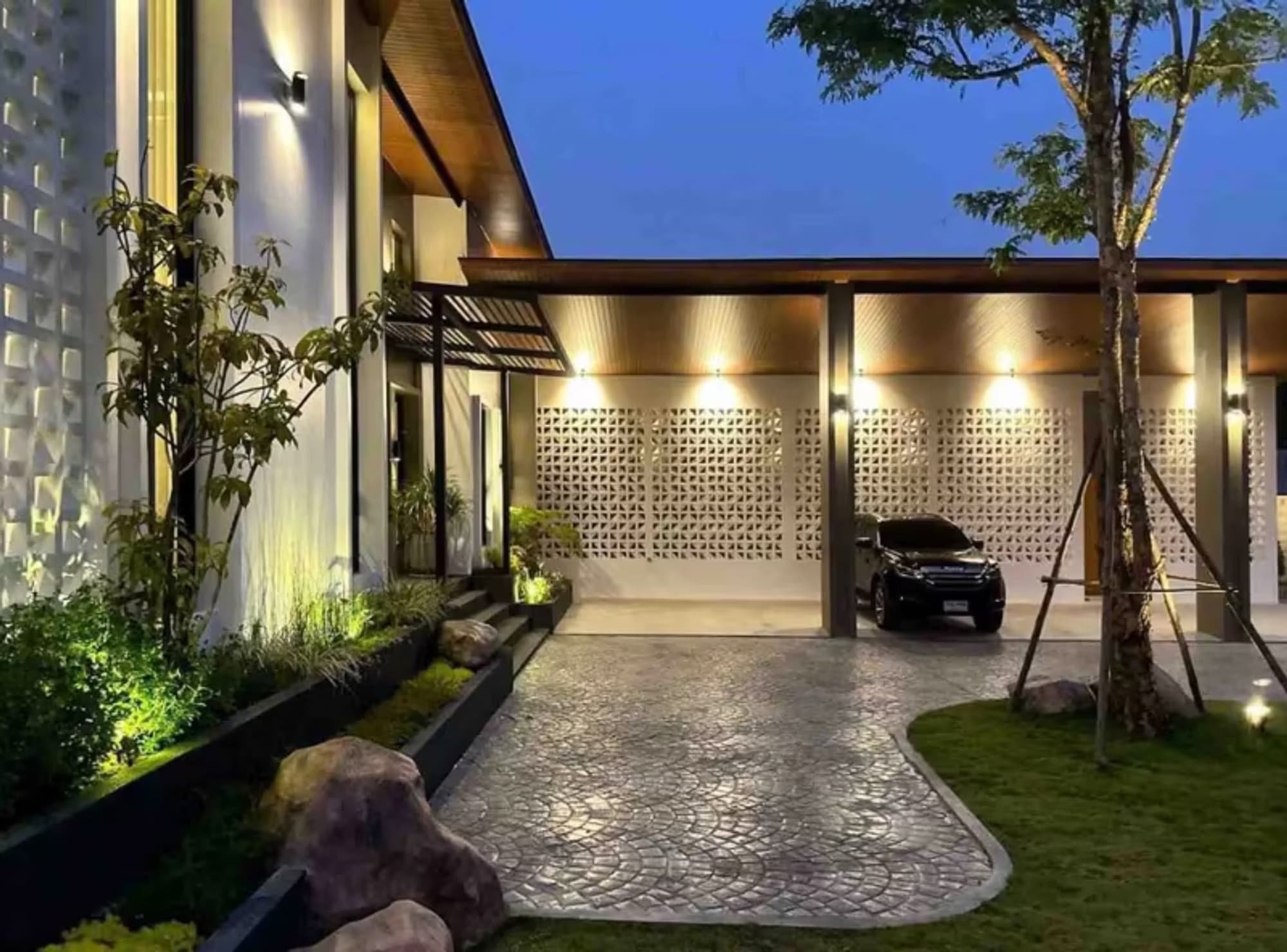 5 Bedroom House - Image 9