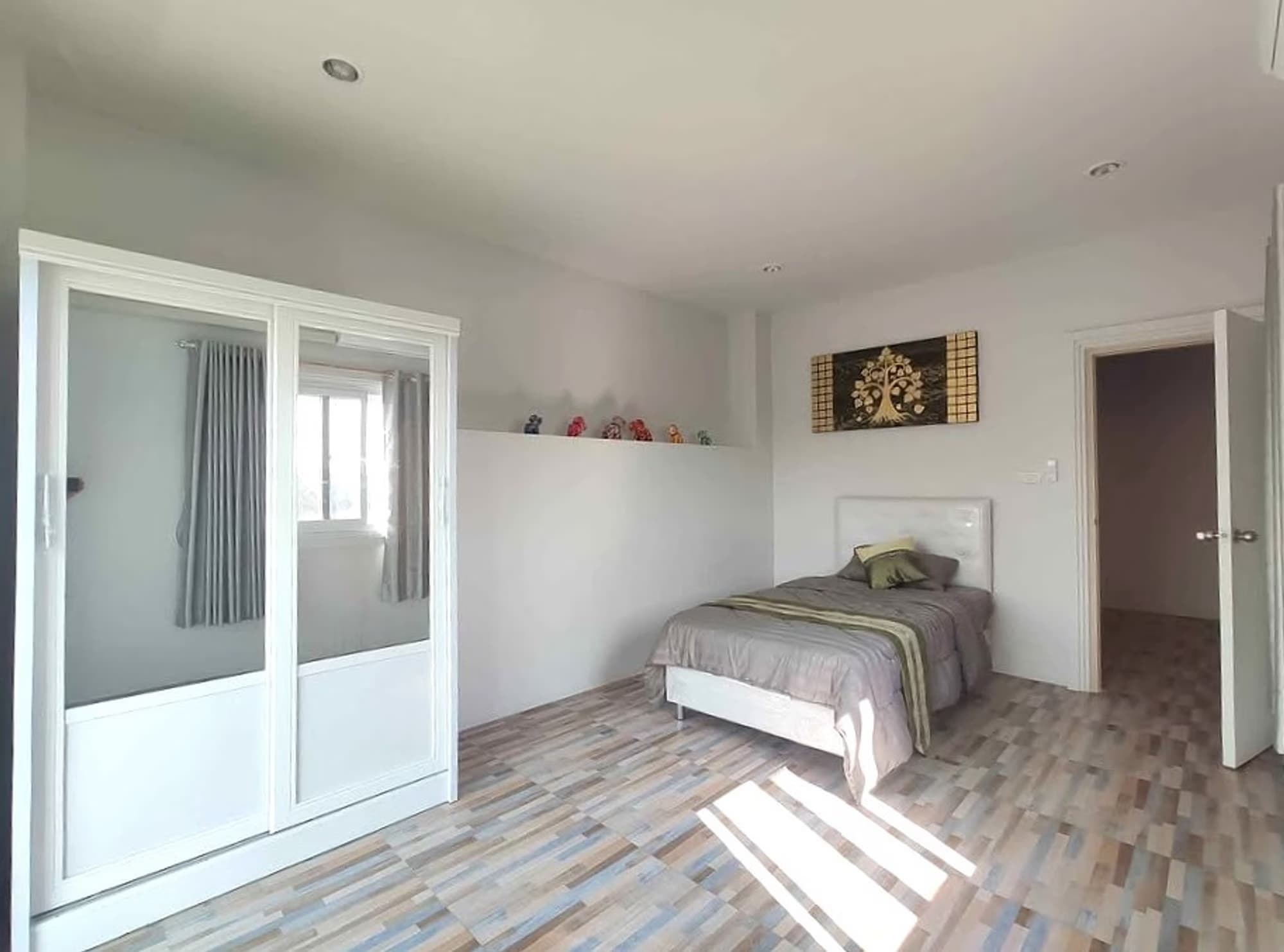 5 Bed House for Rent and Sale in Mueang Chiang Mai - Image 14