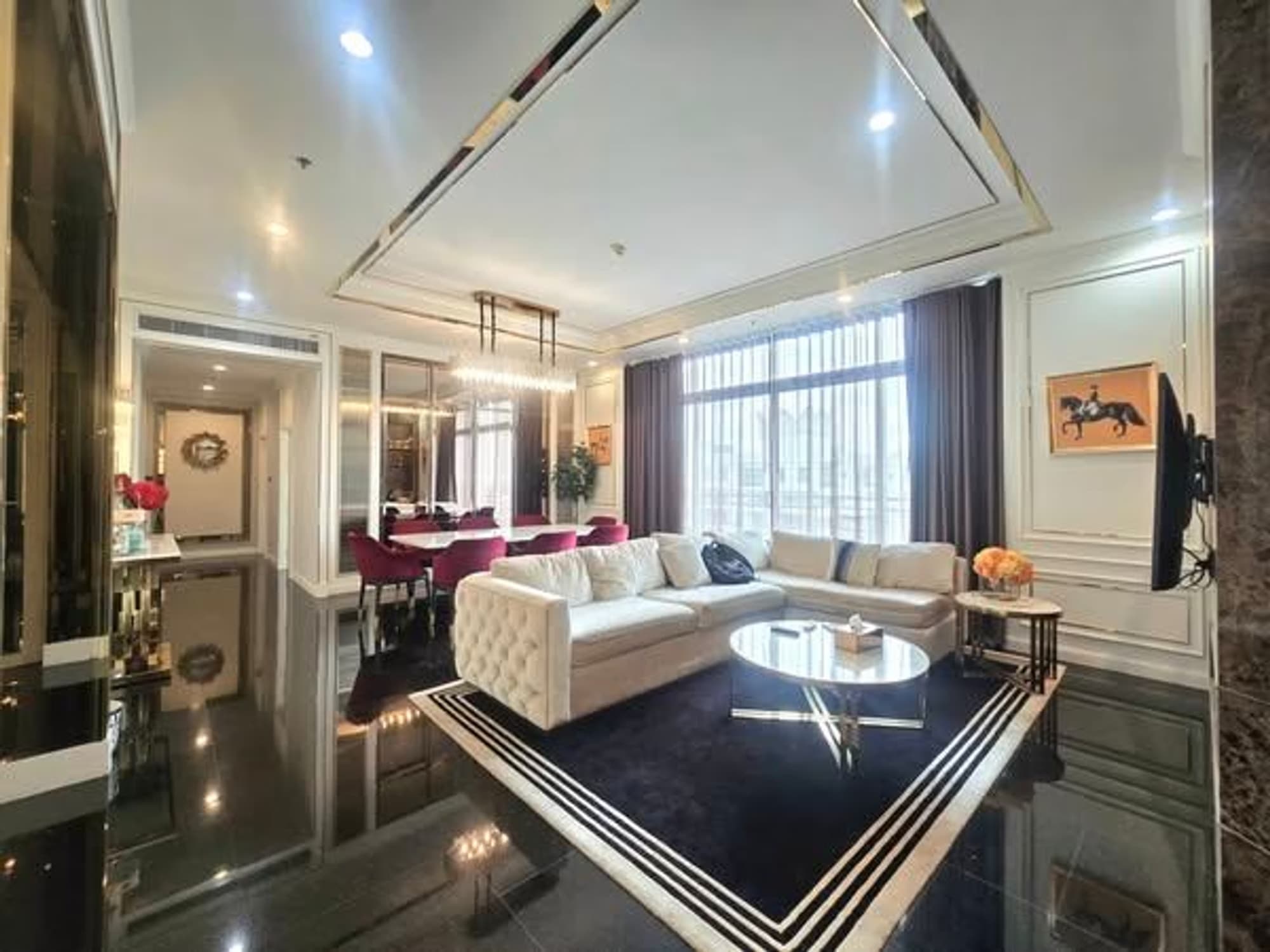 4 Bed Condo for Rent in Huai Khwang - Image 2