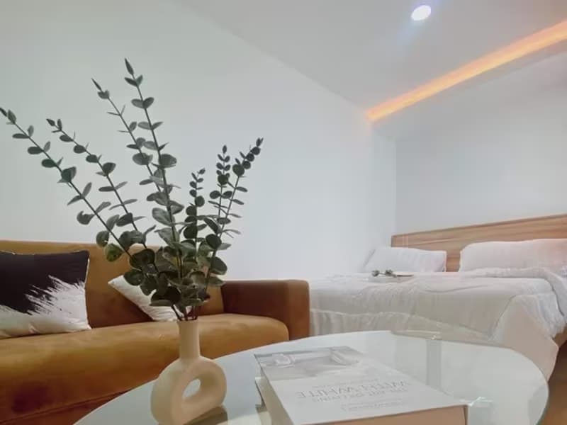 1 Bedroom Condo