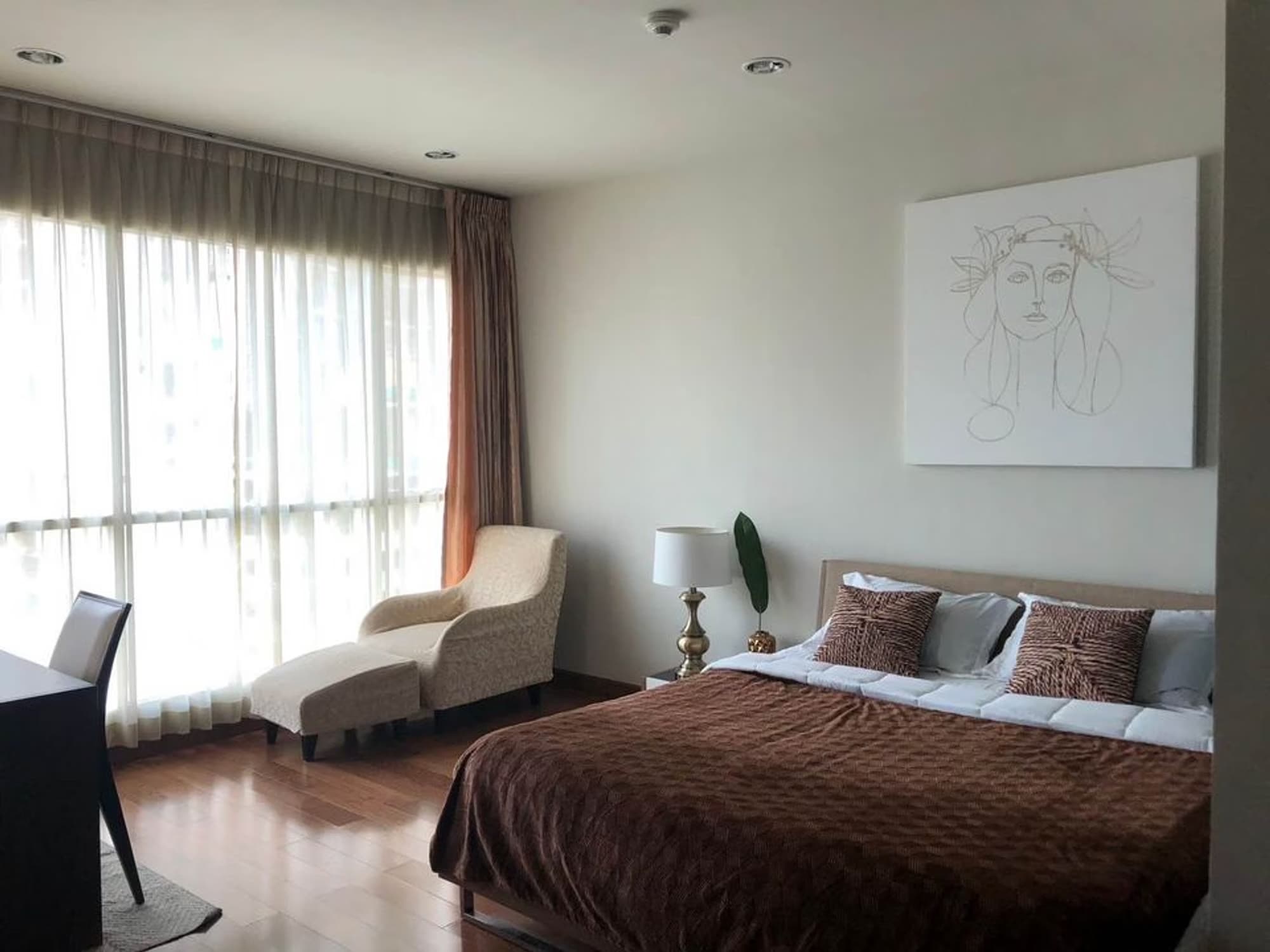 1 Bed Condo for Rent  Near Chit Lom BTS - Image 1