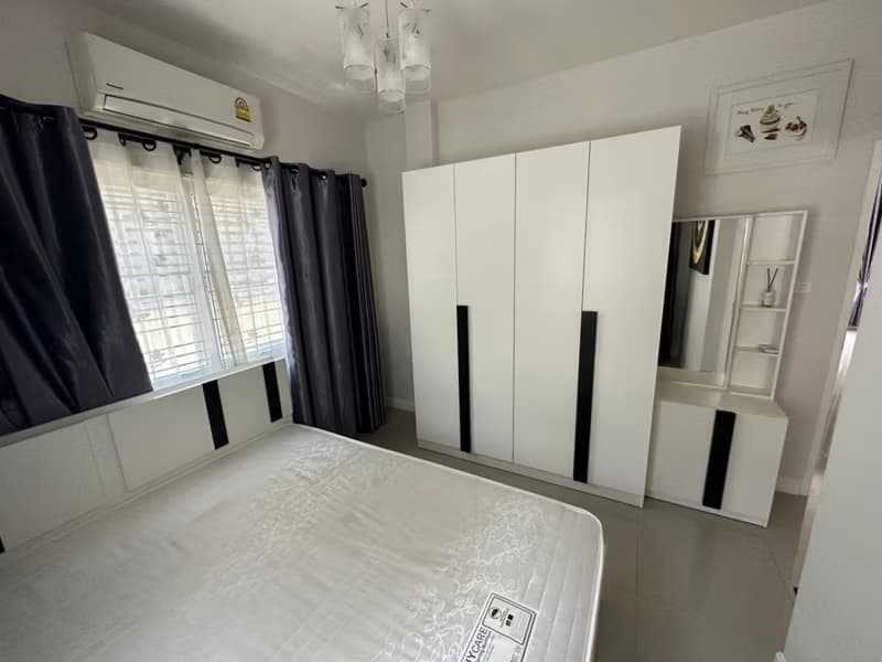 4 Bed House for Rent and Sale in San Kamphaeng
