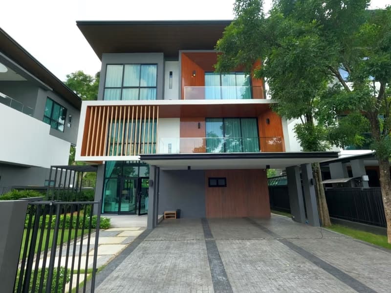 4 Bed House for Sale in San Sai