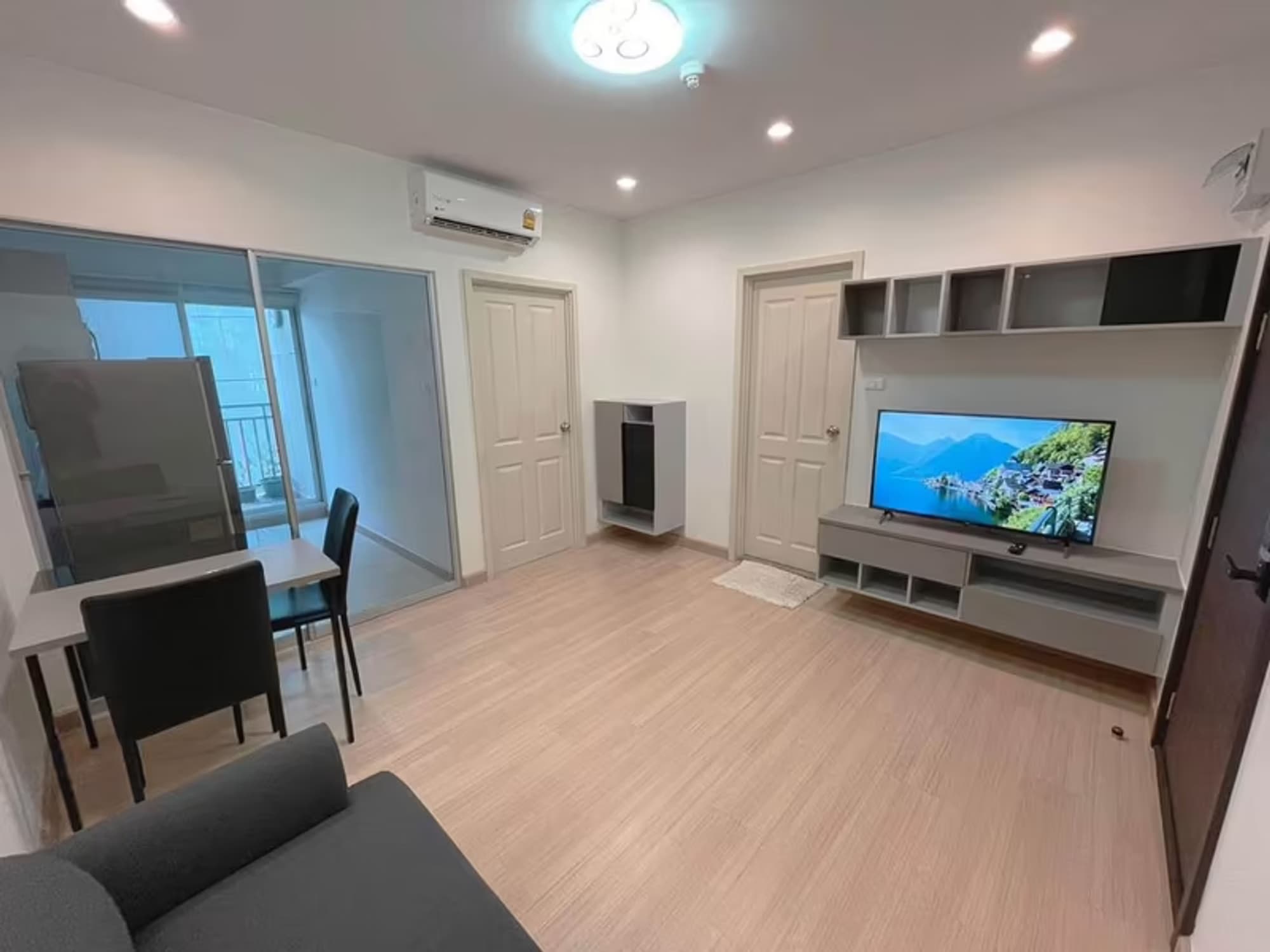 Condo for Rent at Supalai Veranda Rama 9 - Image 1