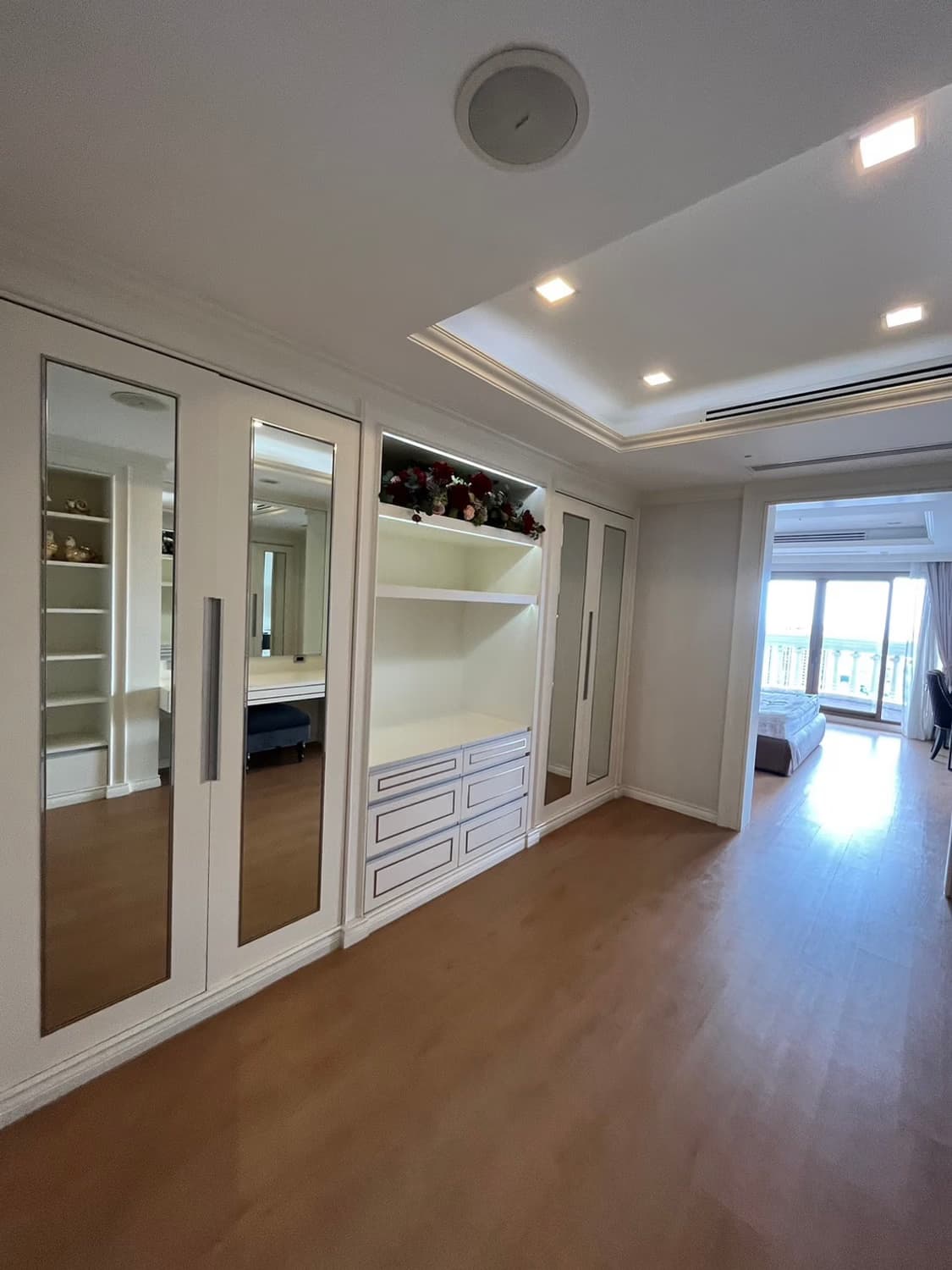 3 Bed Condo for Sale in Bang Rak - Image 10