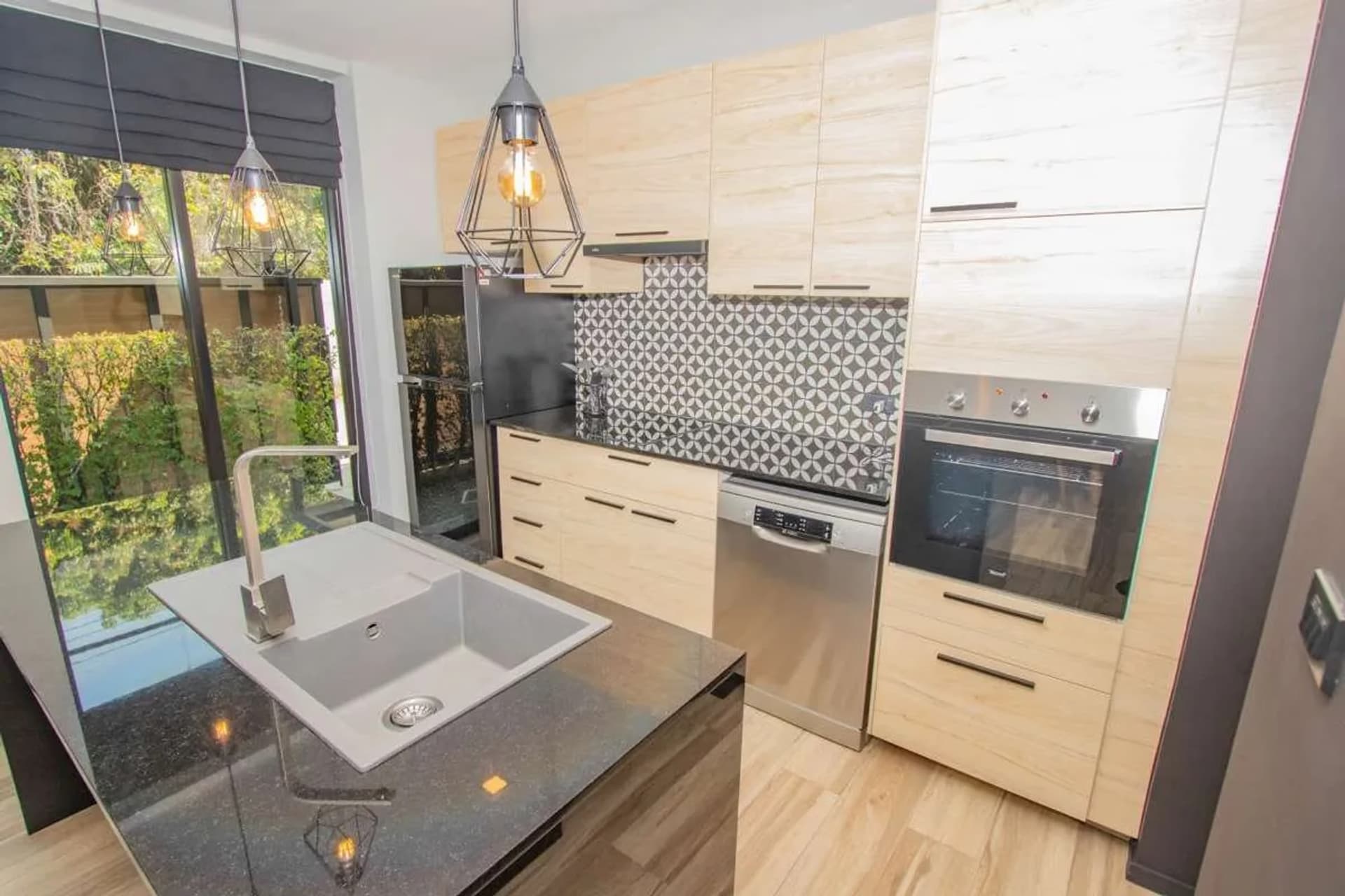 Contemporary 5-Bedroom House for Sale near Kad Farang - Image 25