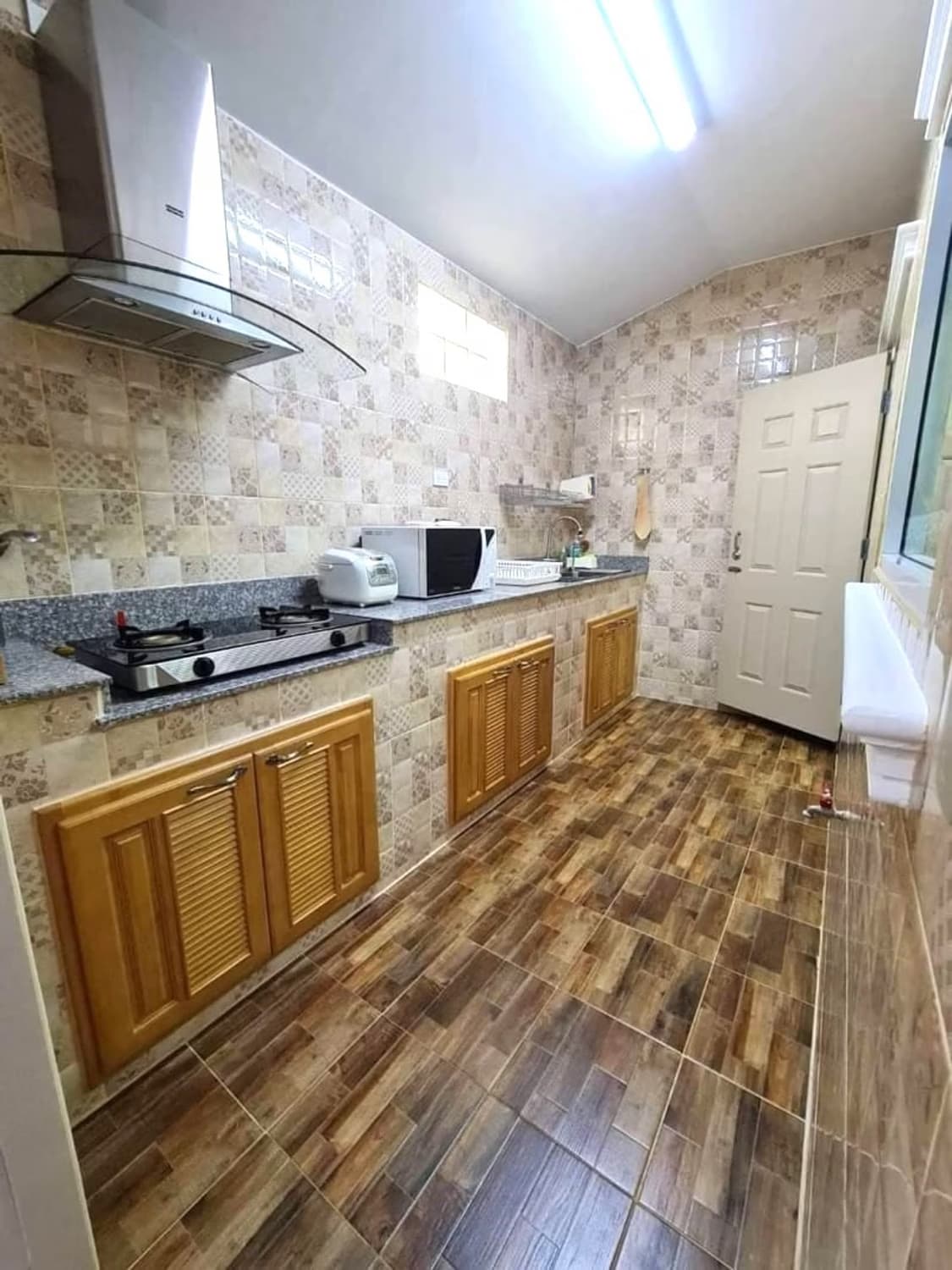 4 Bed House for Rent and Sale in San Kamphaeng District - Image 4