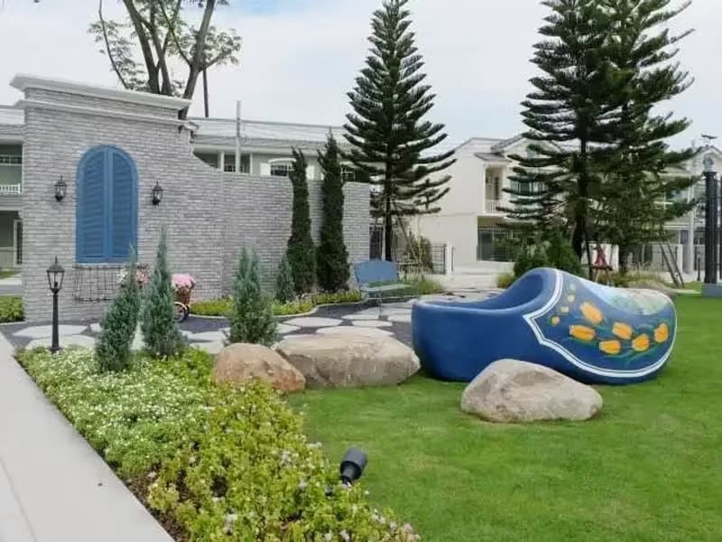 2 Bedroom House