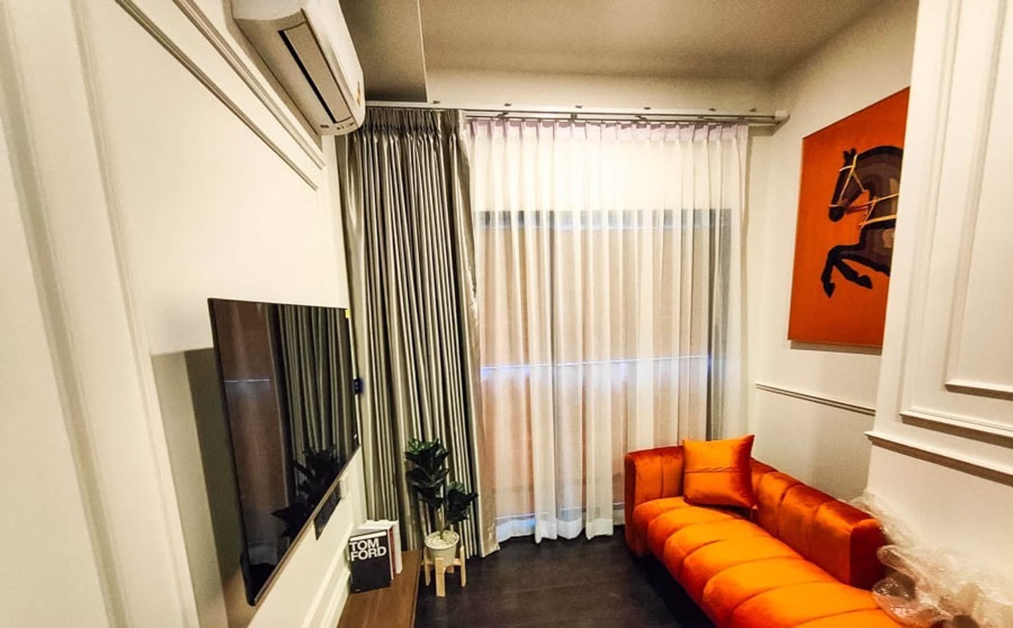 1 Bedroom Condo - Image 1