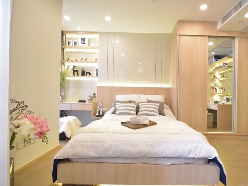 1 Bedroom Condo