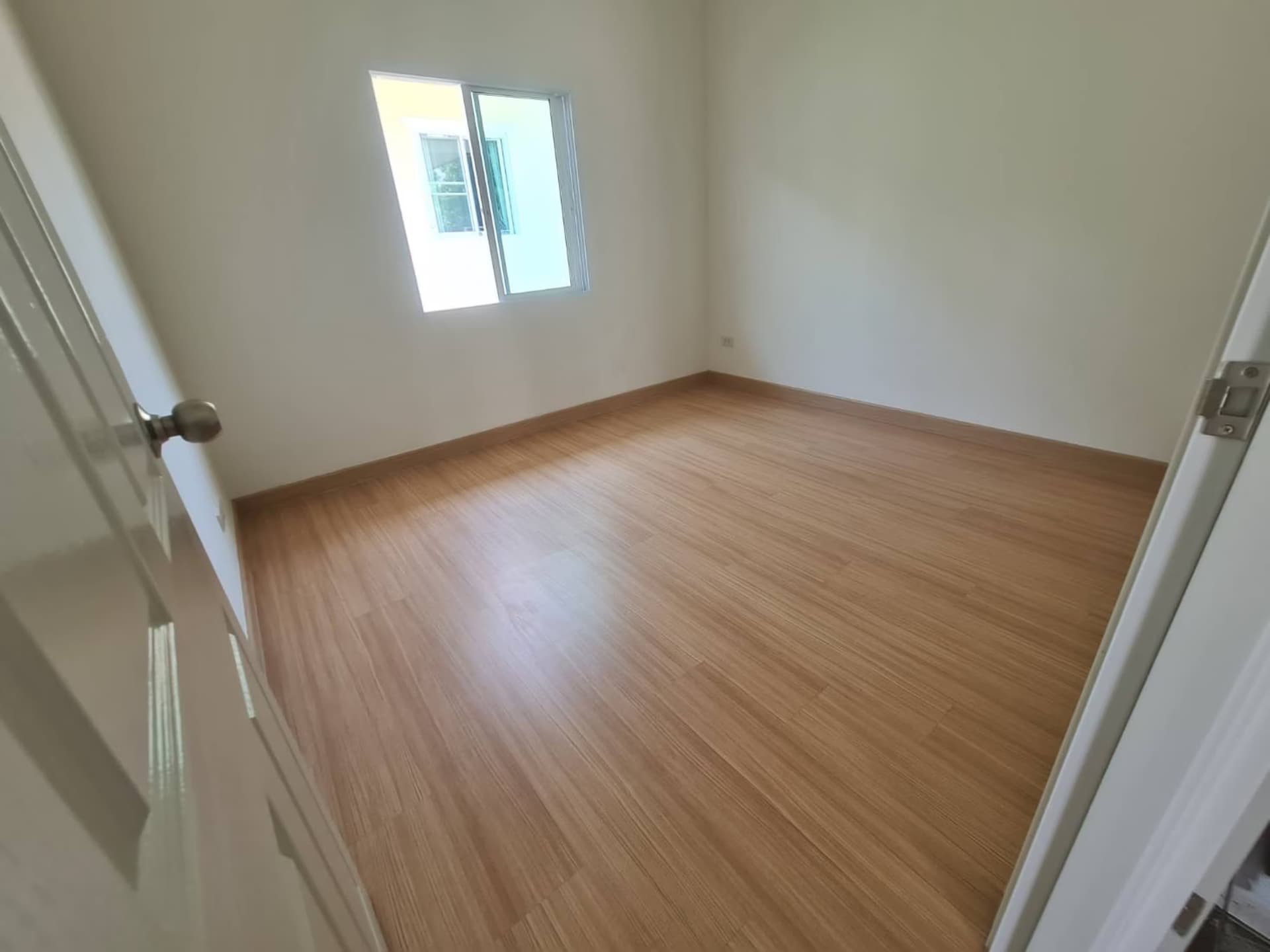 4 Bed House for Sale in Saraphi - Image 6