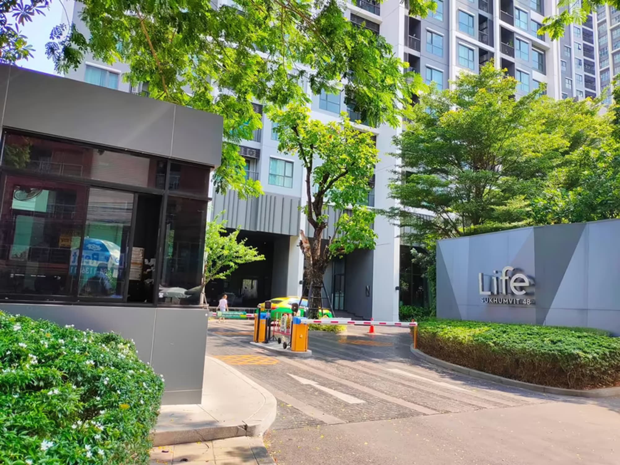 Life Sukhumvit 48 - Image 5