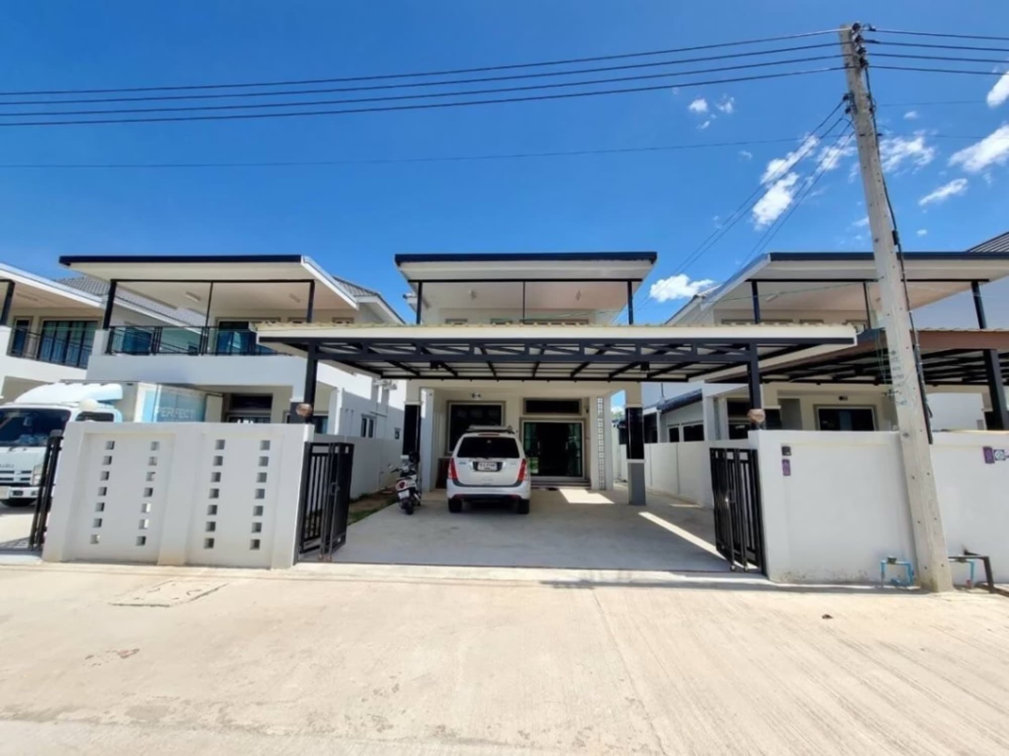 4 Bed House for Rent in Hang Dong - Image 1