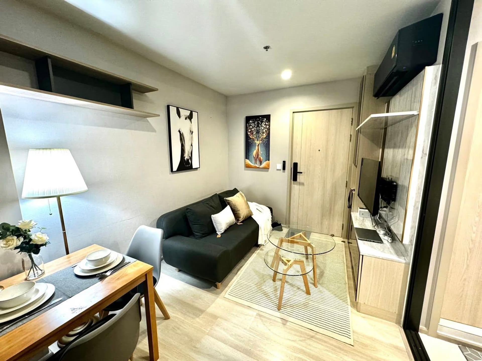 1 Bed Condo for Rent in Pathum Wan - Image 1