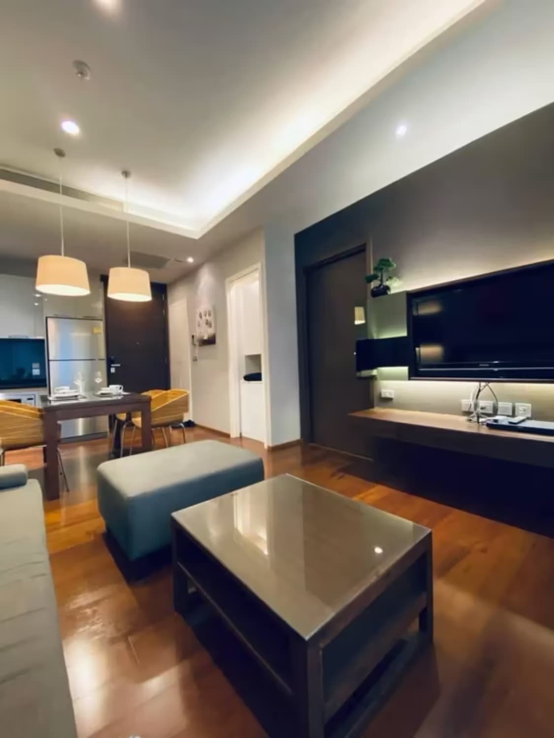 1 Bedroom Condo - Image 1