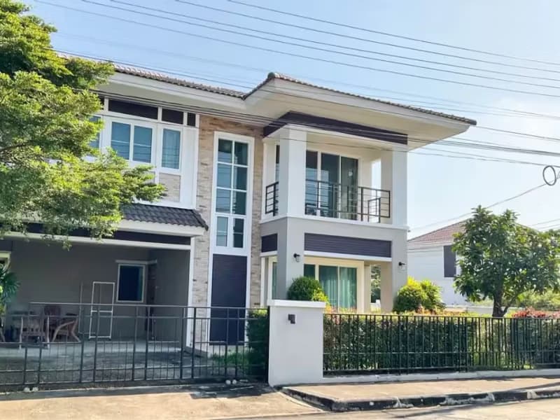 4 Bedroom House