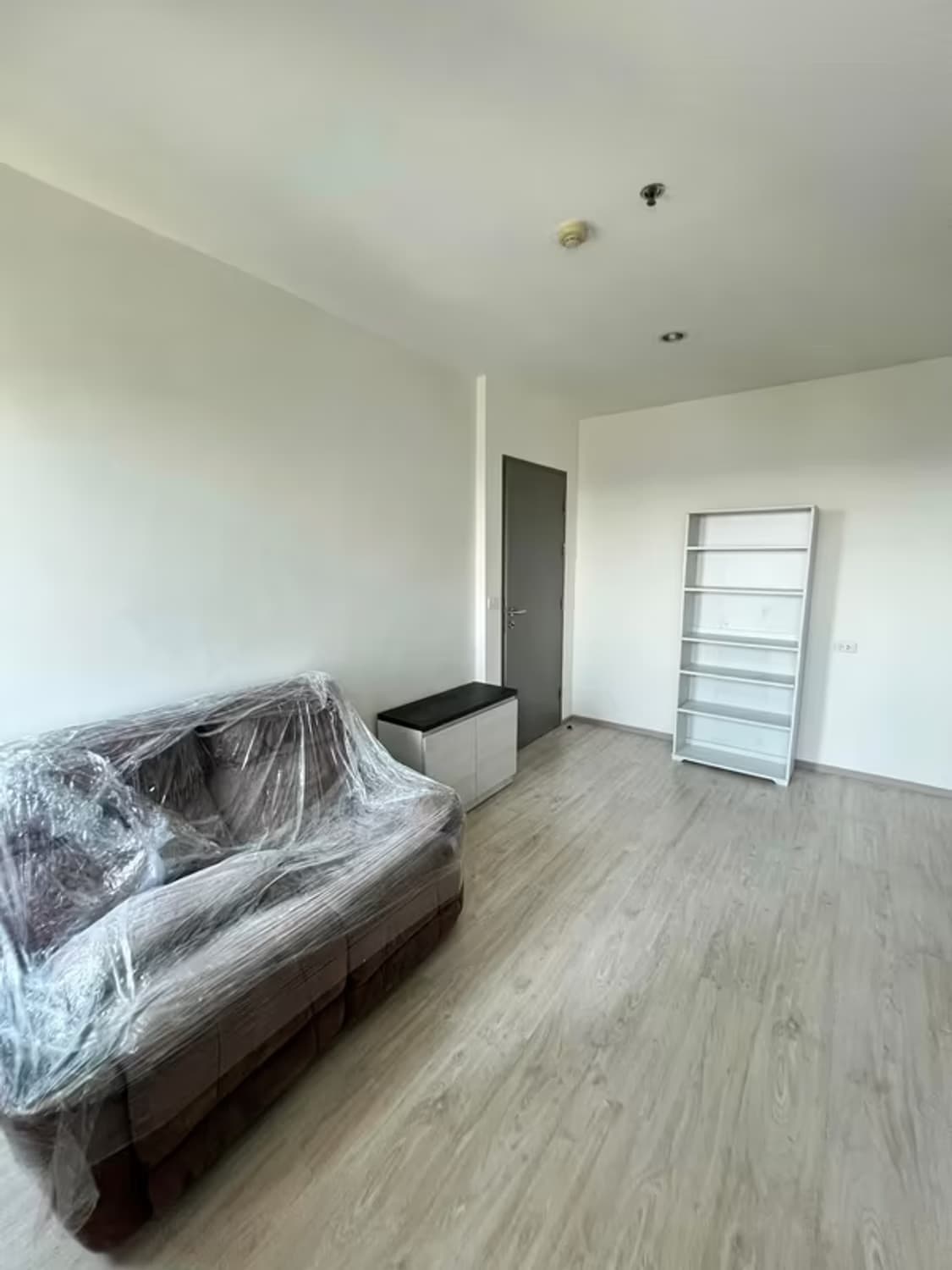  - Image 4