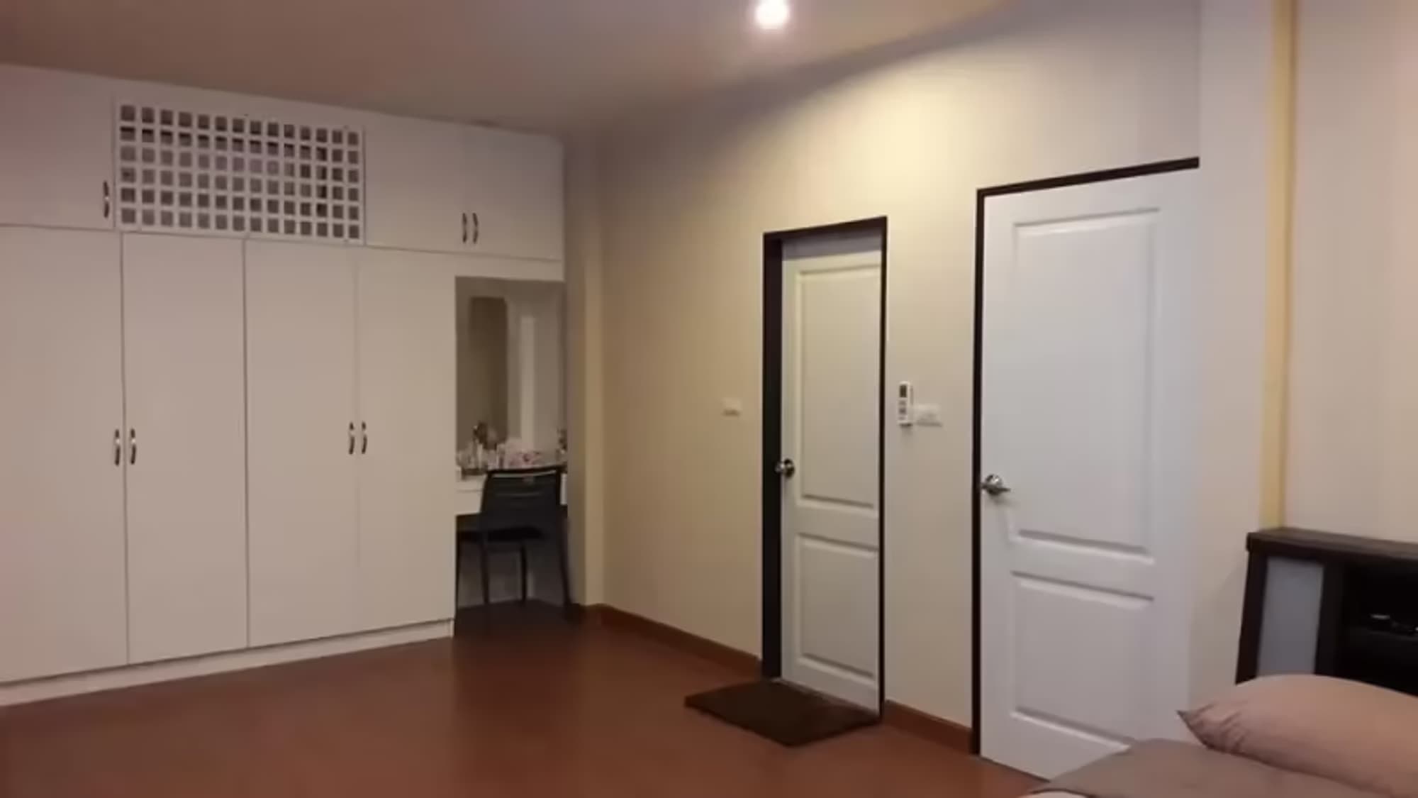 4 Bedroom House - Image 13