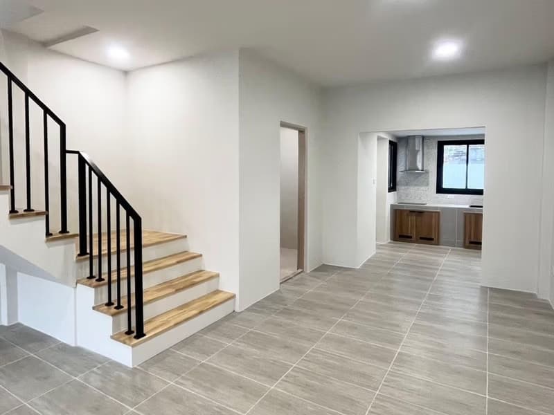 2 Bed Townhouse for Sale in Phra Khanong